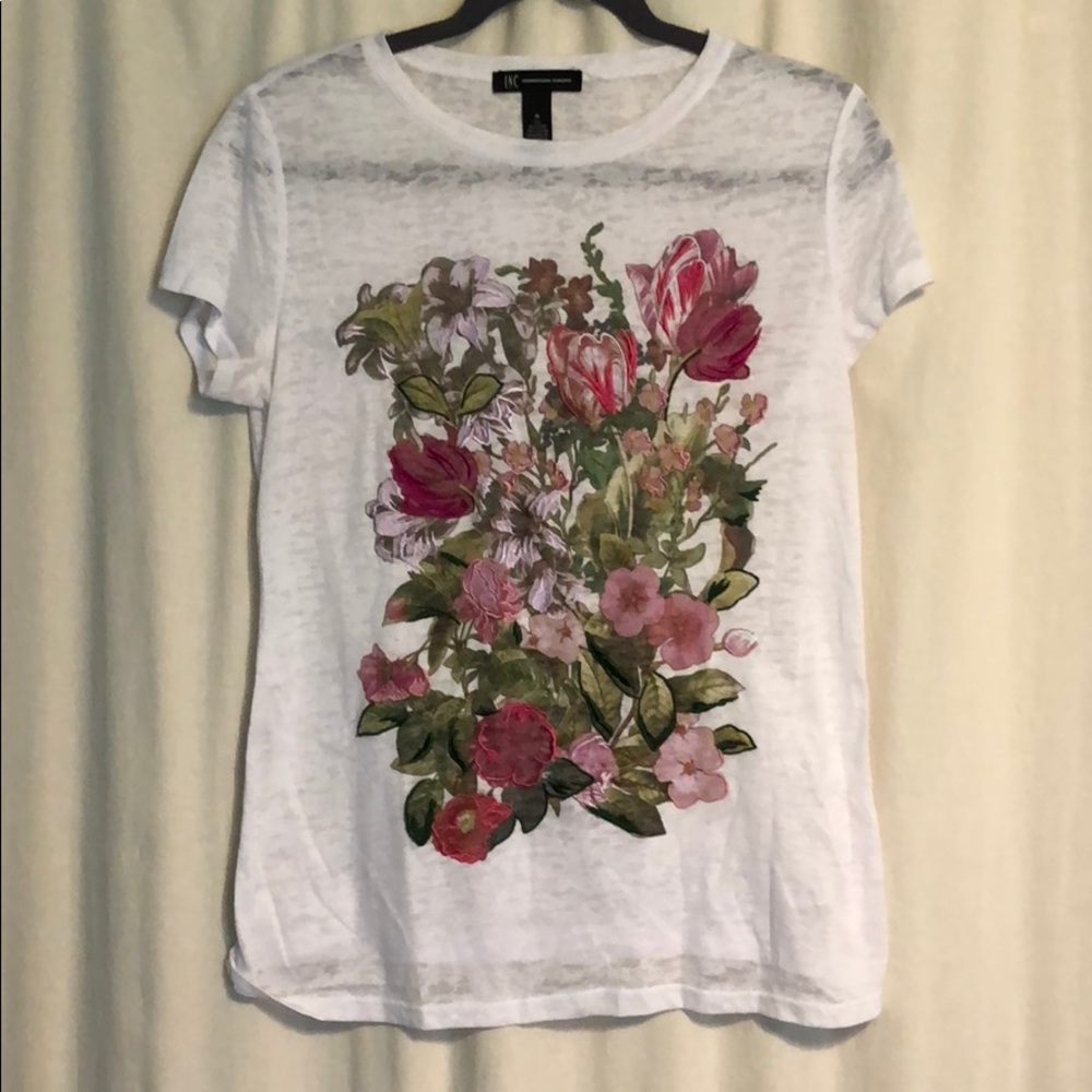 INC floral top